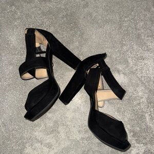 Chinese Laundry Abigail Platform Sandals – Black Faux Suede – Size 6 – Worn Once
